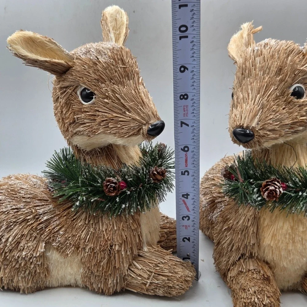 Lot of 2 Straw Deer Holiday Winter Rustic‎ Farmhouse Country Decor 9x11
